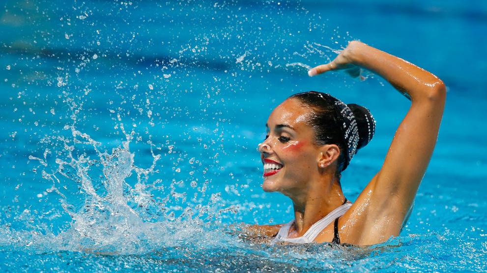 NADAR TE AYUDA A MEJORAR TU ESTADO FISICO. 